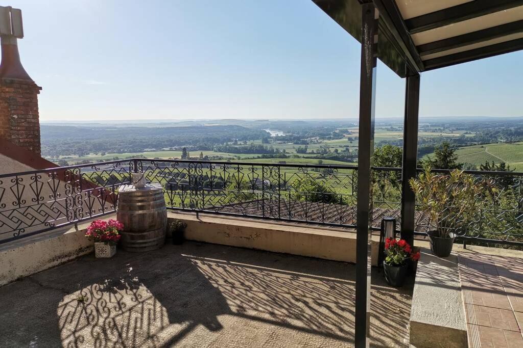 Vue Panoramique Sur Le Vignoble Apartment Sancerre Exterior photo